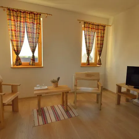 Bio Farma & Zlaty Hyl Konukevi