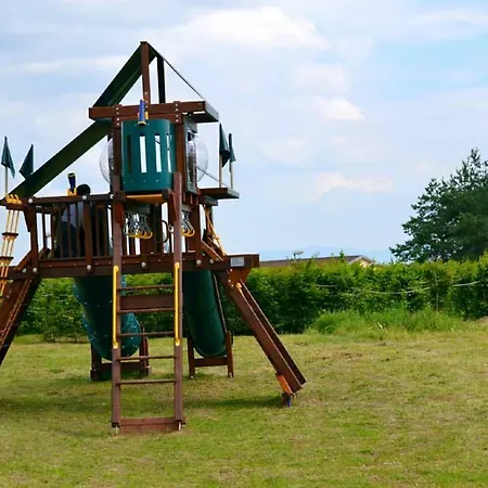 Bio Farma & Zlaty Hyl 4*