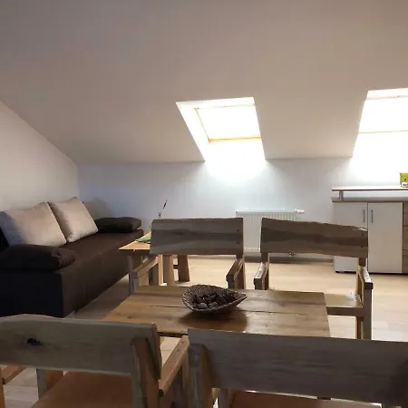 Konukevi Bio Farma & Zlaty Hyl Novacany